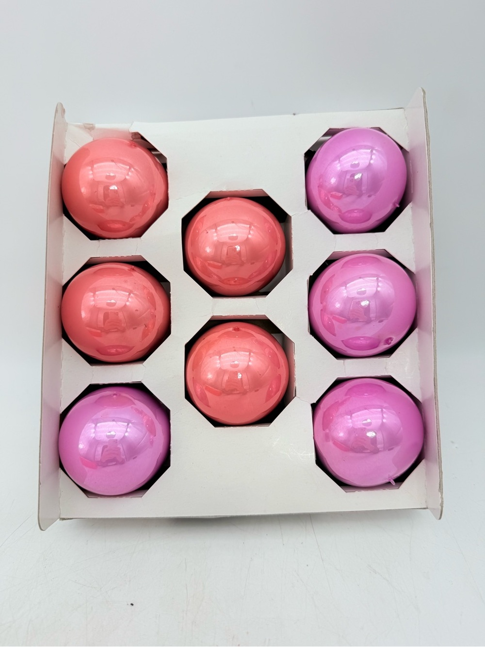 Set of 8 glass Christmas tree vintage Ornaments in Pink and purple